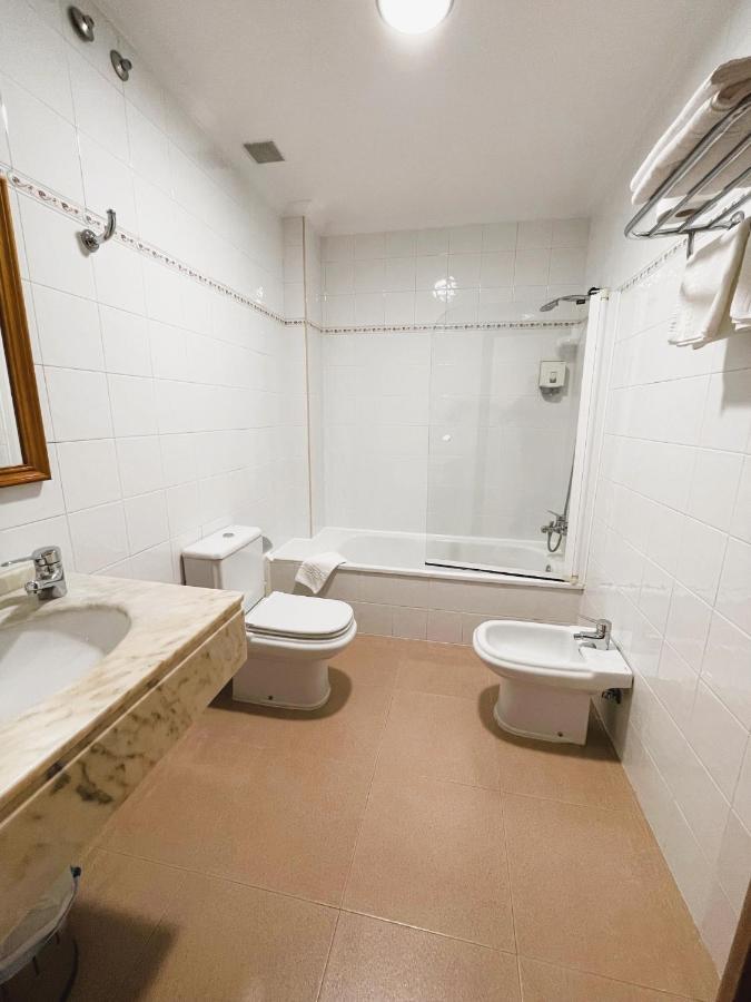Albergue O Cruceiro Кальдас-де-Рейес Экстерьер фото